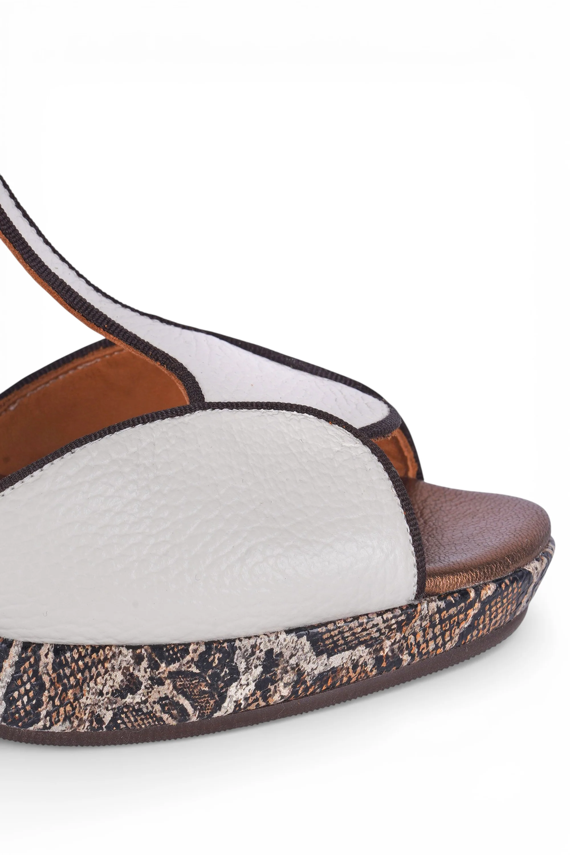 Chie Mihara - Sandali - 470327 - Panna/Bronzo - Image 7